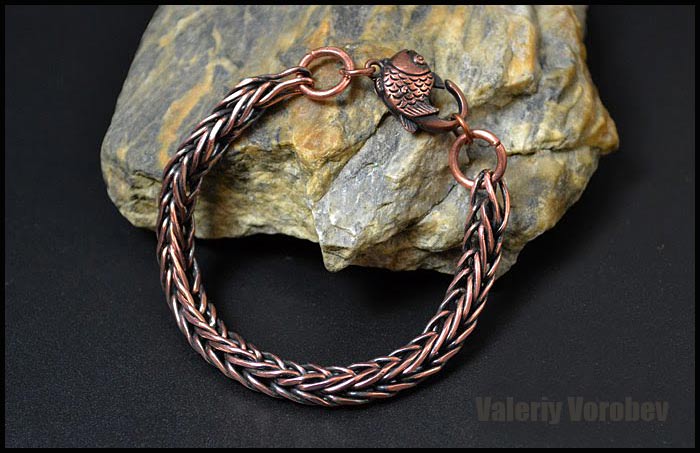 Handmade copper wire bracelet – Ivory glow - Sakersnest